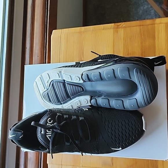 Air max 270 - 8.5 black/anth - Picture 4 of 5